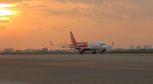 Vietjet's new A320 coded VN-A662 landed at Tan Son Nhat International Airport on September 25