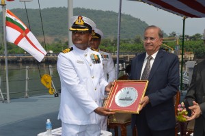 Commander_Deepak_Singh_Bist_Commanding_Officer_INS_Astradharini_presenting_ships_crest_to_Distinguished_Scientist_Dr._V_Bhujanga_Rao__Director_General__NS__M___DRDO