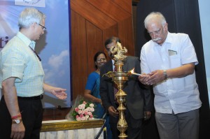 The Union Minister for Civil Aviation, Shri Ashok Gajapathi Raju Pusapati lighting the lamp to inaugurate the 24th Steering Committee meeting of the Cooperative Development of Operational Safety & Continuing Airworthiness Programme  South Asia, in New Delhi on September 29, 2015. The Secretary, Ministry of Civil Aviation, Shri R.N. Choubey is also seen.