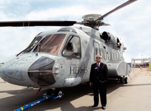 AVM(R)AJ Walia infront of Sikorsky's Legacy of Heroes 