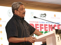 Defence Minister Shri Manohar Parrikar addressing at the Assocham Global Investor's Summit at the second day of Defexpo-16