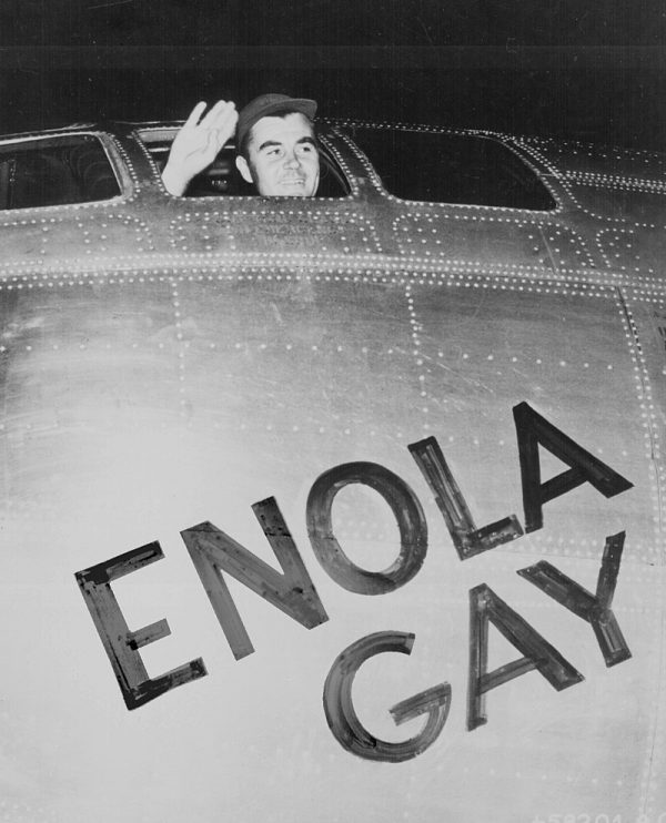 who flew the enola gay over hiroshima