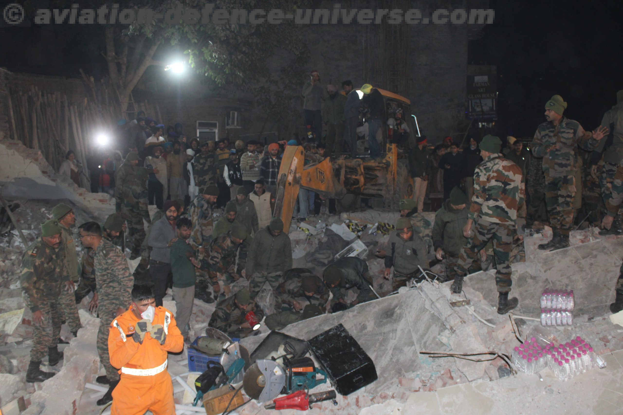 Indian Army Rescue operations :Building Collapse at Sect 77, Mohali