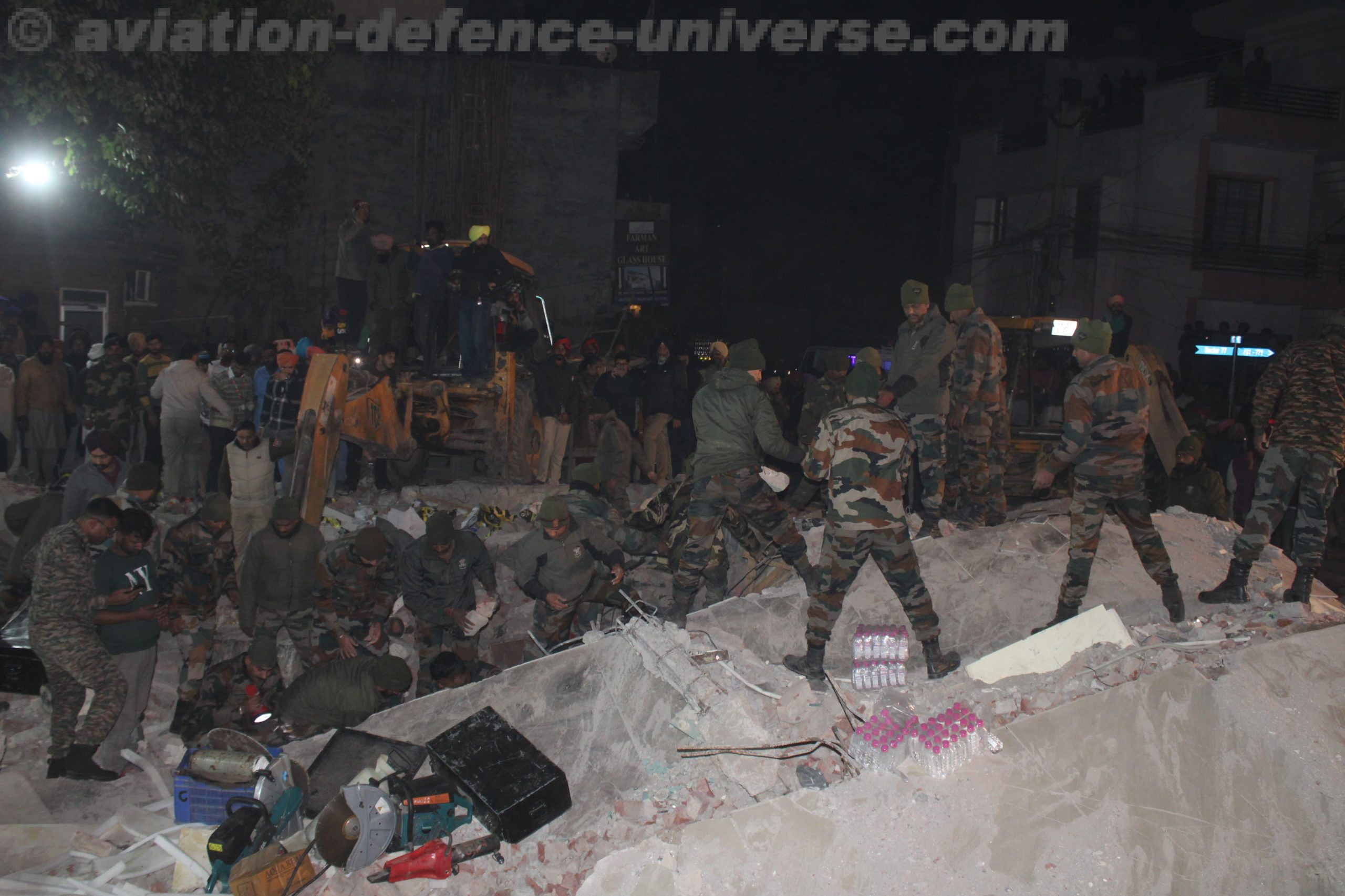 Indian Army Rescue operations :Building Collapse at Sect 77, Mohali